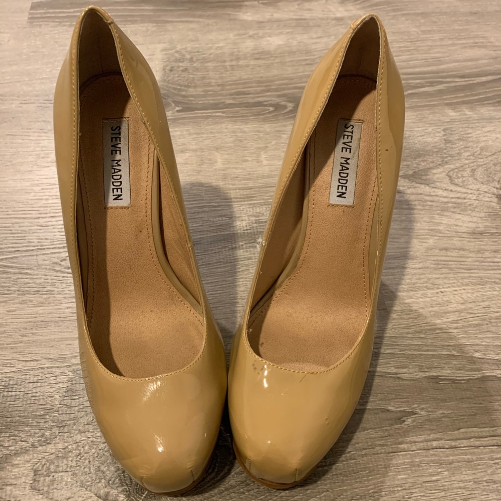 stunning camel color steve madden platform heels